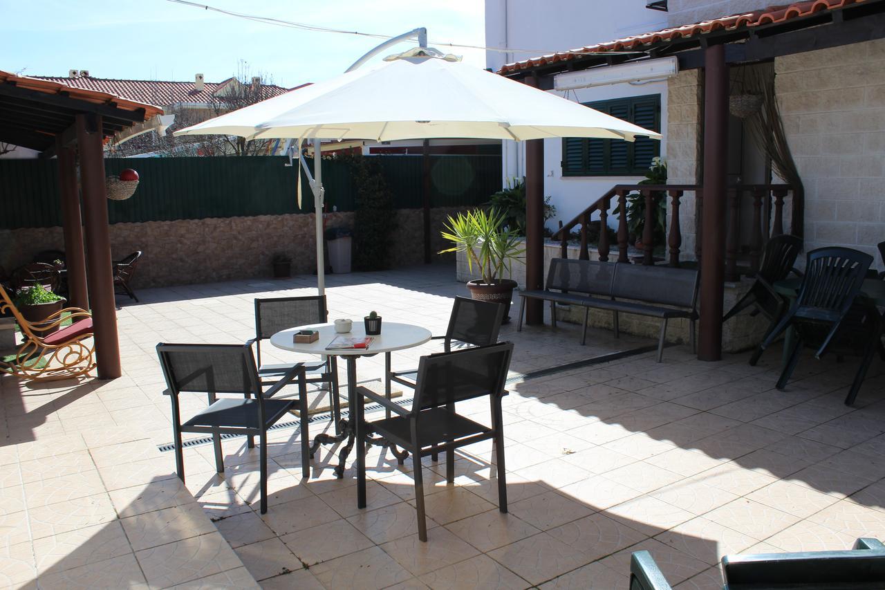 Hostel Casa Lucas Charneca  Esterno foto