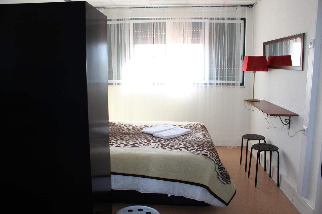 Hostel Casa Lucas Charneca  Esterno foto