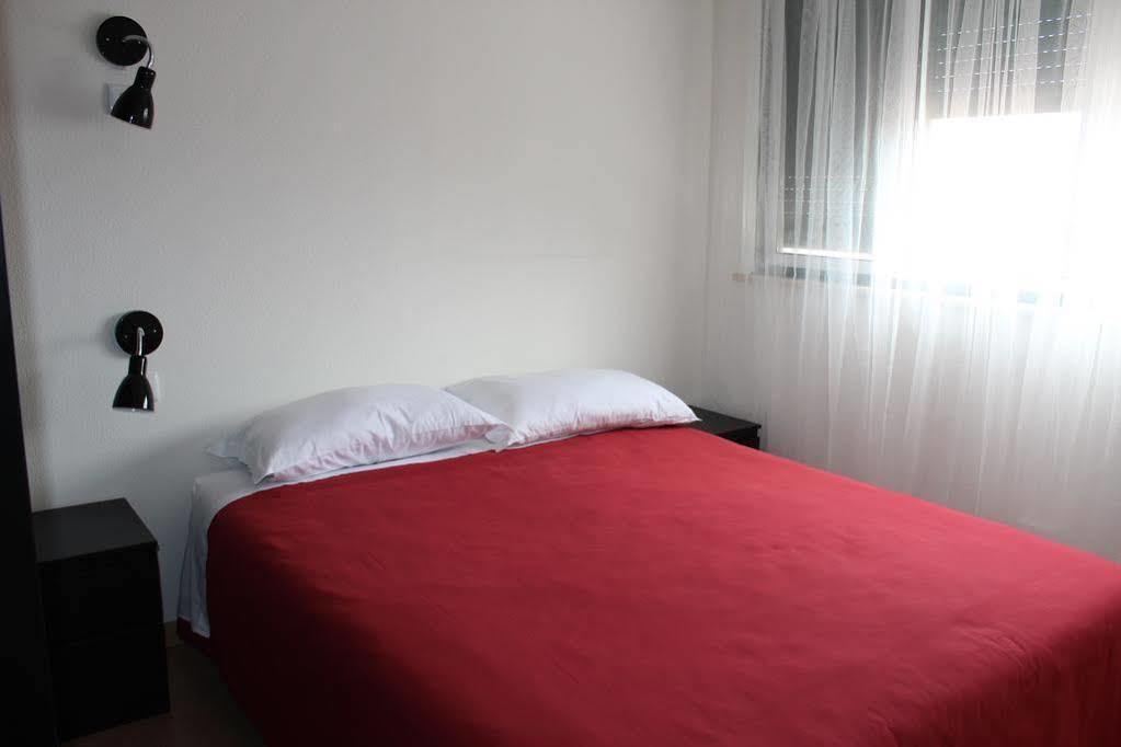 Hostel Casa Lucas Charneca  Esterno foto
